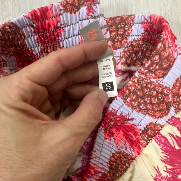 (SHORTS) Maaji Hollyhock Rose Shorts. - Picture 5 of 5